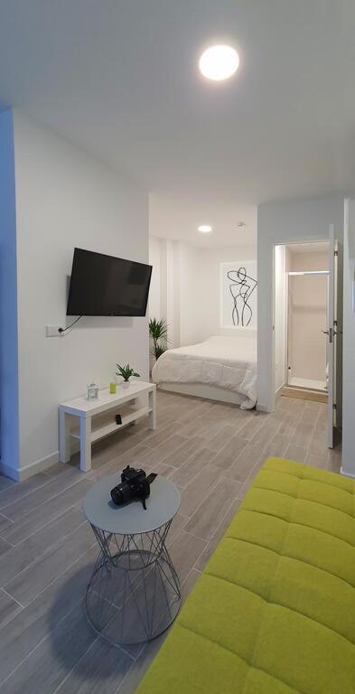 Apartamento De 2020 A Estrenar En Pleno Centro1B Algeciras Eksteriør billede