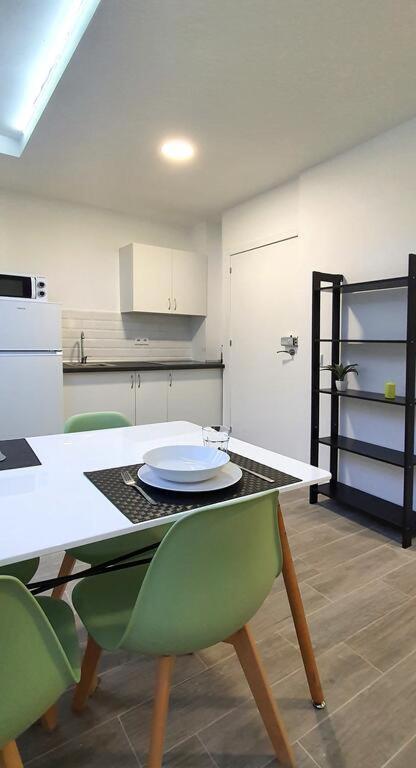 Apartamento De 2020 A Estrenar En Pleno Centro1B Algeciras Eksteriør billede